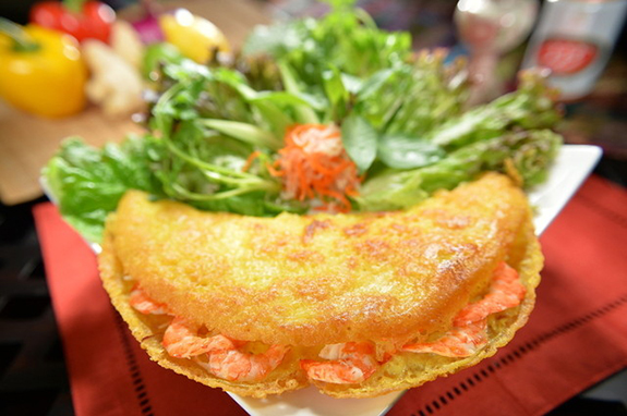 Banh Xeo（バインセオ、ベトナム風お好み焼き）